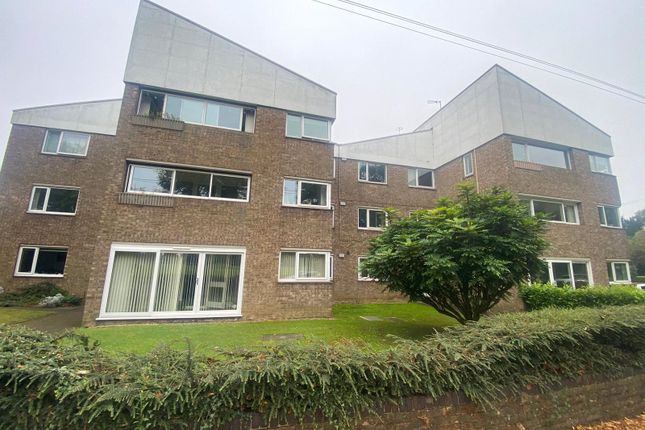 Thumbnail Flat to rent in Victoria Park Road, Leicester, Leicestershire