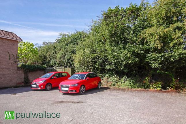 7, Beeston Drive, Waltham Cross photo 2
