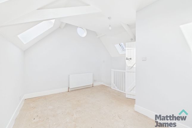 Coach House, Connaught Mews, 10 Connaught Gardens East, Clacton on Sea photo 3