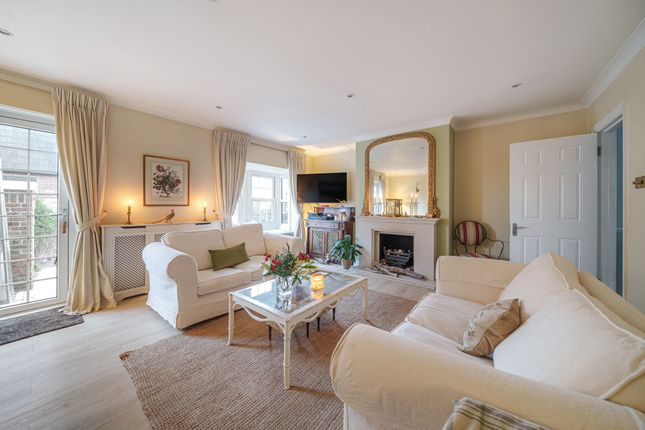 5, Trafalgar Place, Lymington photo 2