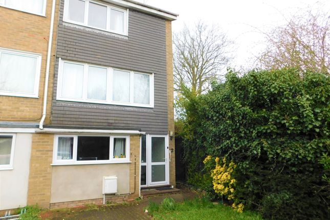 Thumbnail Semi-detached house to rent in Bridgefield Close, Colchester