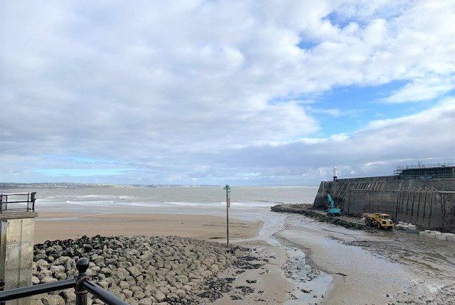 4 Jennings Building, Porthcawl photo 3