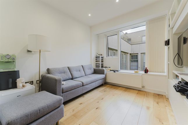 Flat 84, 3, Lampton Road, Hounslow photo 2