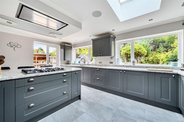39, Pinewood Avenue, Crowthorne photo 4