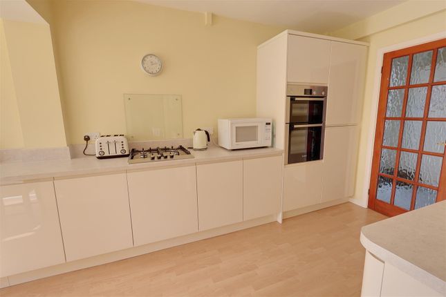 10, Billbrook Road, Hucclecote photo 4
