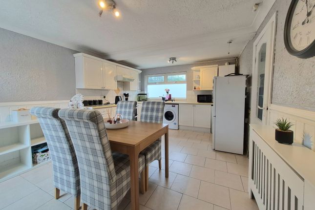 57, Carfield, Skelmersdale photo 4