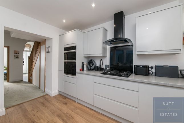 9 East Grove Road, Exeter photo 4