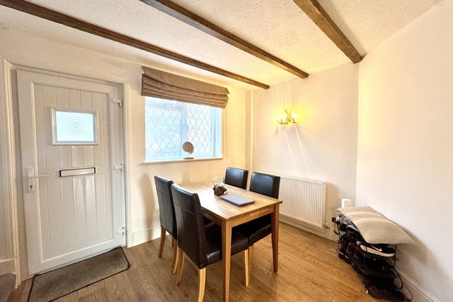 16, Hemmen Lane, Hayes photo 3