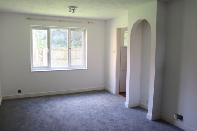 12, ESCORT PLACE, Ottershaw photo 4