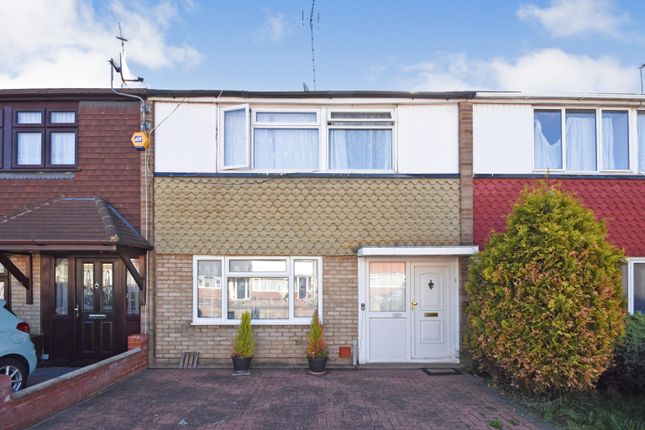 Thumbnail Terraced house for sale in Great Knightleys, Basildon, Essex