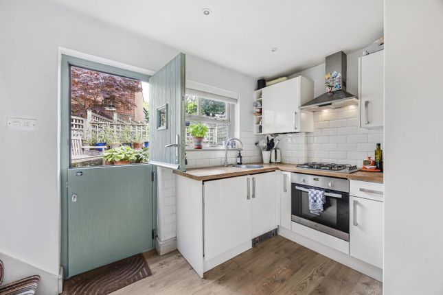 Rifle Cottage, 83, Greys Road, Henley-On-Thames photo 4