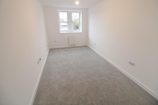 Flat for sale in Wrotham Road, Welling