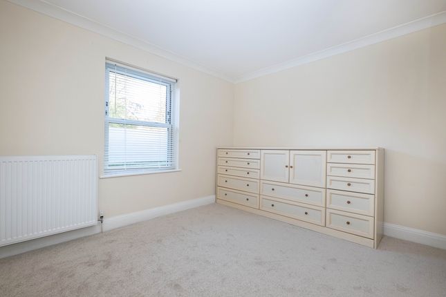 Grove Road, Surbiton photo 4