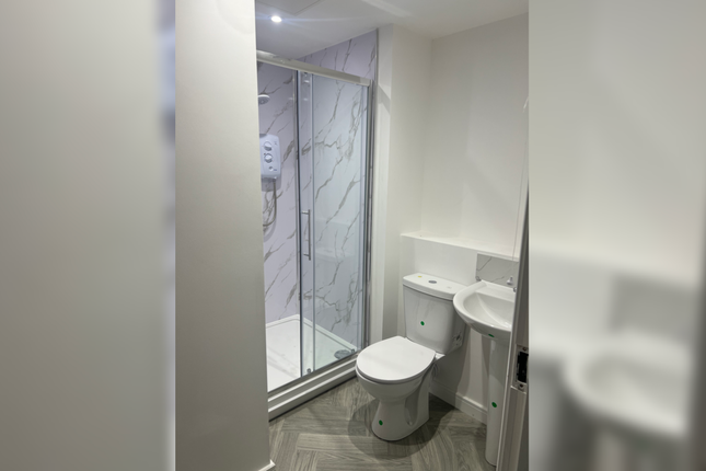 Faraday Court, Leicester photo 3
