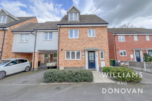 Thumbnail Detached house for sale in Pond Chase, Hockley