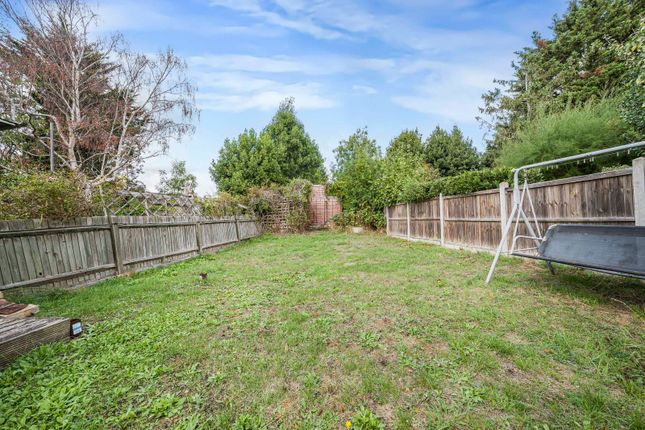 26, Cuff Crescent, Eltham photo 4