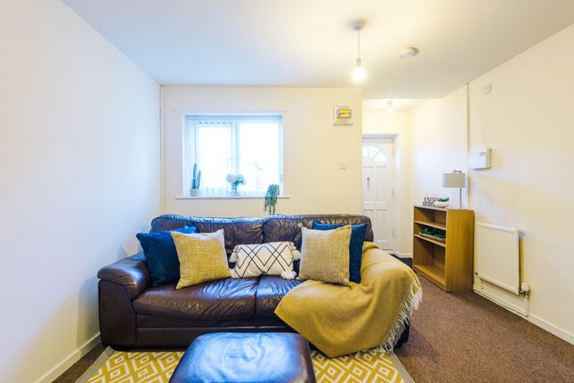 1-bed terraced on 10, Saturn Grove, Salford, £862/mo