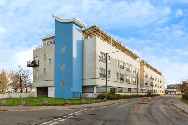 Thumbnail Flat for sale in Canal Road, Gravesend, Kent