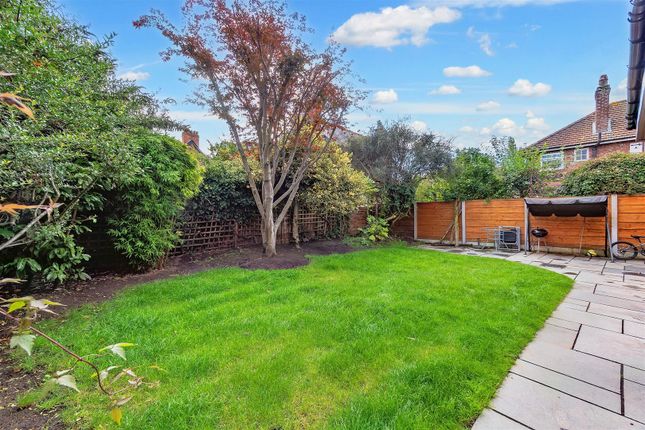 2A, Banbury Drive, Altrincham photo 4