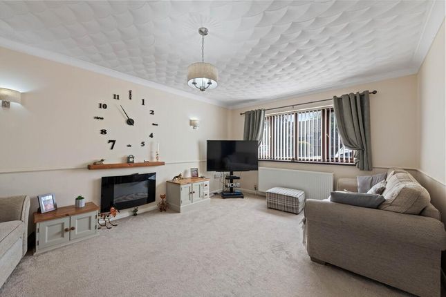 12, Sutton Meadows, Wisbech photo 2