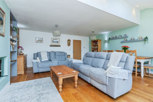 14, Heath Lane South, Leicester photo 4