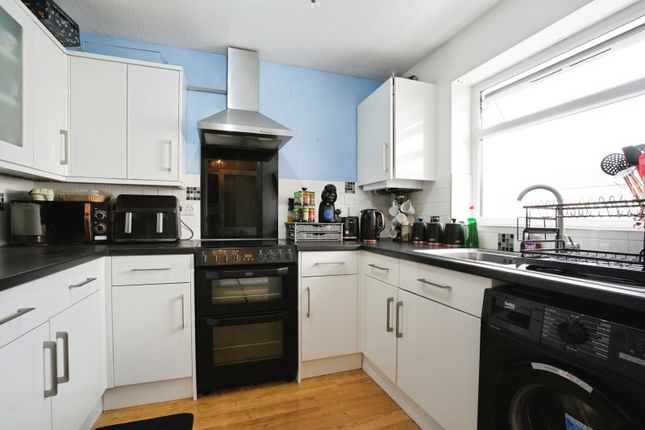15, Cherry Tree Close, Cornwall photo 3