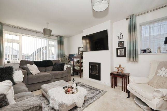 15, Minter Avenue, Folkestone photo 2