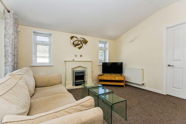 34, Carnoustie Court, Kirkgate, WISBECH photo 4