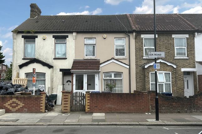 Thumbnail Property for sale in 3 Lea Road, Southall, Middlesex