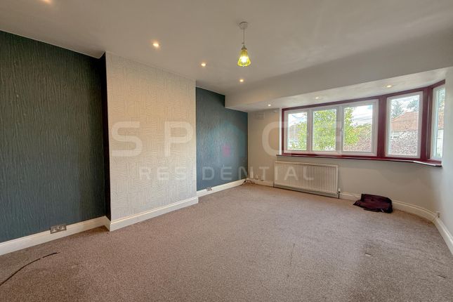 25, Westmere Drive, Mill Hill photo 2