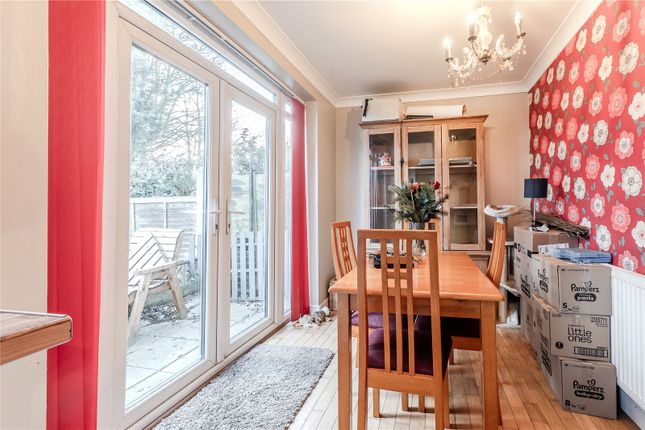 42, Lingfield Approach, West Yorkshire photo 3