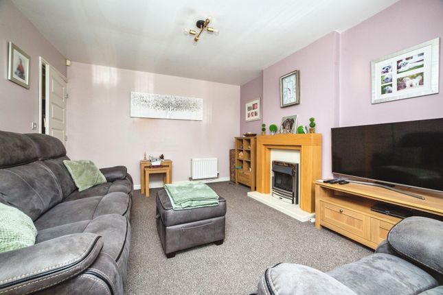 6, Whitworth Lane, Rotherham photo 3
