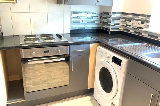 17e, Wellspring Crescent, Wembley photo 3