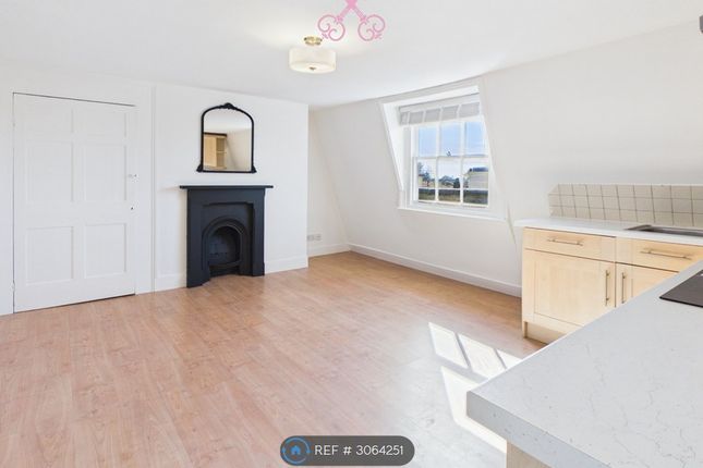 Flat, St Johns Villa, Cheltenham photo 2