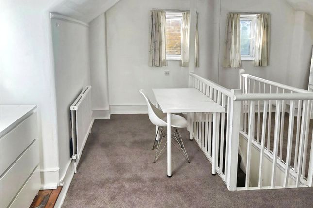 Room 6, 14, Brougham Road, London photo 4
