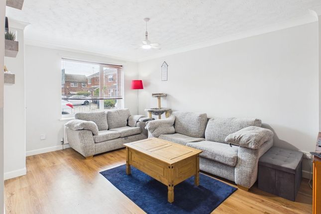 28, James Niven Court, Hull photo 2