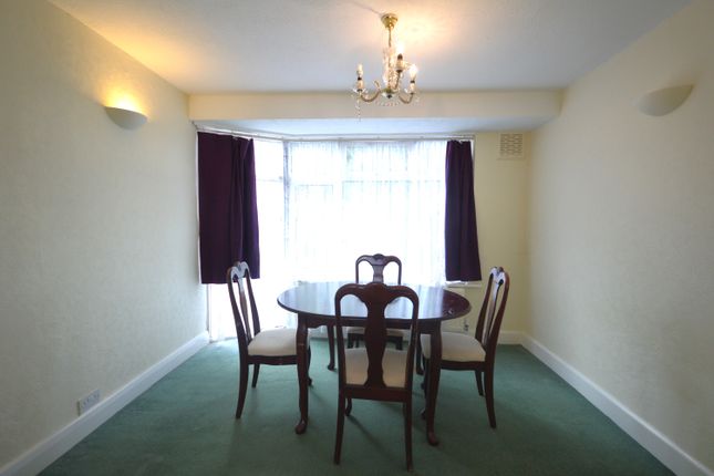 20, West Close, Wembley photo 5
