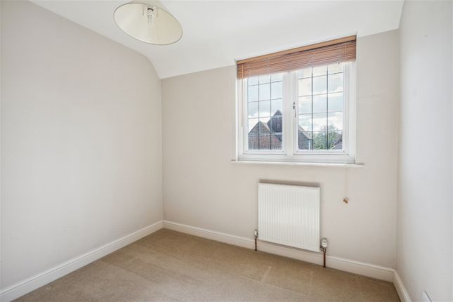 Detached house to rent in Worminghall, Aylesbury, Buckinghamshire