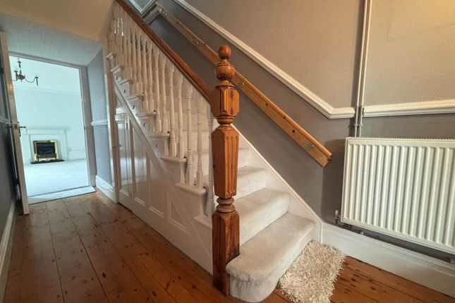 25, Havard Road, Llanelli photo 2