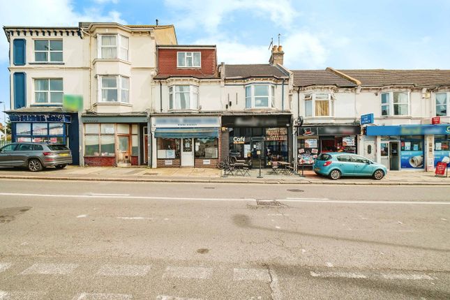 Flat for sale in South Farm Road, Worthing