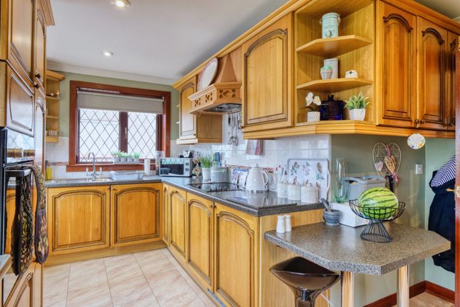 10 Scalpay Place, Kilmarnock photo 4