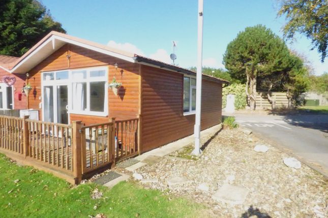 2-bed caravan on 266 Eighth Avenue South Shore Park, Wilsthorpe YO15, Bridlington, £39,950