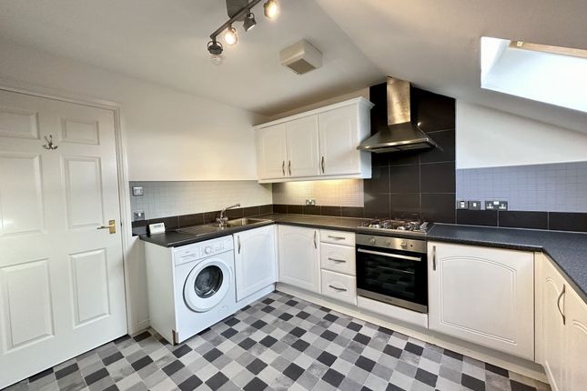 Flat for sale in Flat 3/2, 101 Cleveden Road