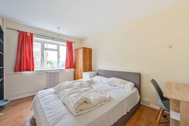 Thumbnail Flat to rent in Elgood House, St John's Wood, London