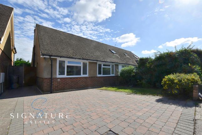 Bungalow to rent in The Mall, Park Street, St. Albans