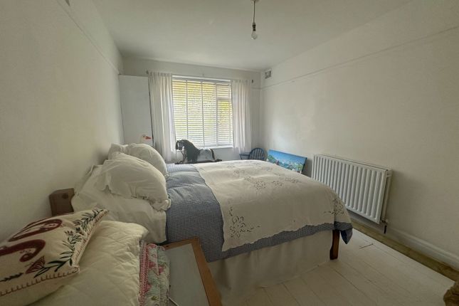 177, Hele Road, Torquay photo 4
