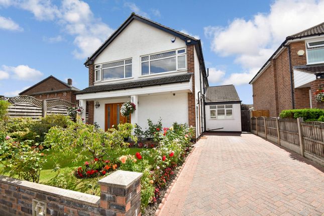 Thumbnail Detached house for sale in Hillingdon Road, Whitefield