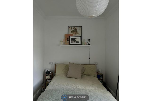 Mossbury Road, London photo 3