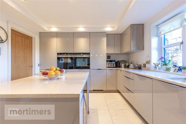 3, Vicarage Close, Lancashire photo 4