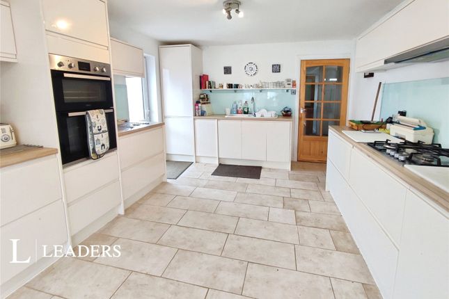 Tasman Close, Littlehampton photo 4